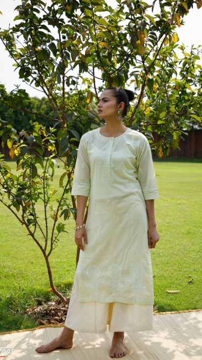 Aam Panna Chikankari Kurta