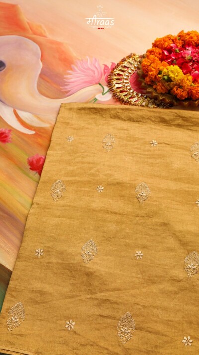 Swarna Paatra Phool - Gold Zari Silk
